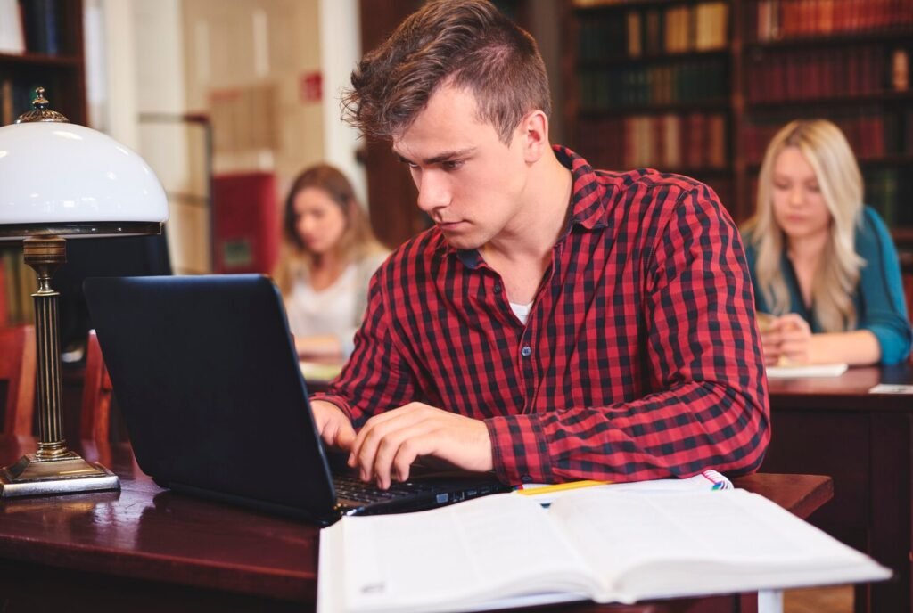 How to Buy a Dissertation Online Safely and Effectively